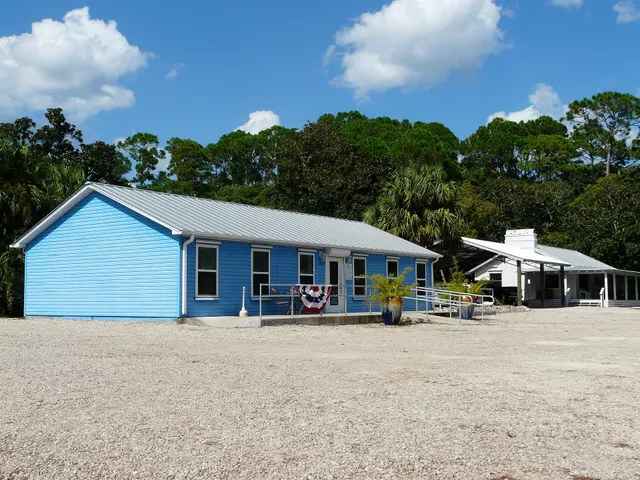 Office of Dr. Zoe Segree, a chiropractor on U.S. Route 98 in Eastpoint, Florida. How to document chiropractic practice service standards